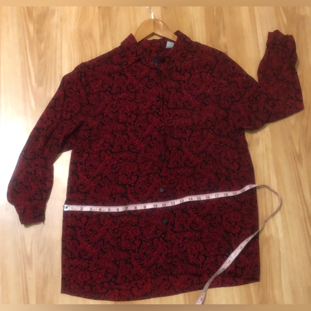 Chic Red Patterned Women's Blouse - image 4